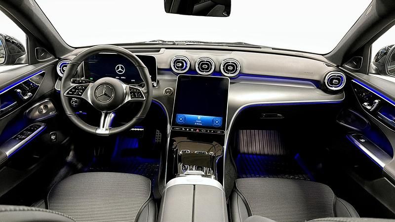 Begagnad Mercedes C220 Premium Plus 200 HK (147 kW) 2025 Svart Kombi