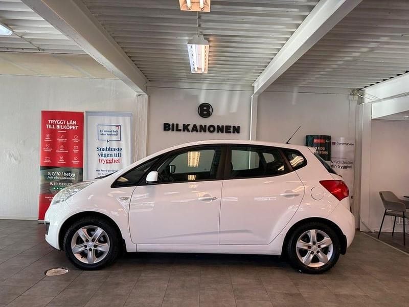 Vit Begagnad 2011 Kia Venga EX Halvkombi | 59 900 kr (Marknadspris) - Bild 1/4