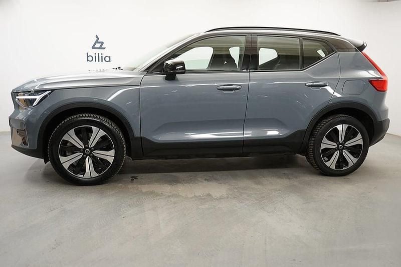 Begagnad Volvo XC40 Core 175 kW (238 HK) 2022 Grå SUV