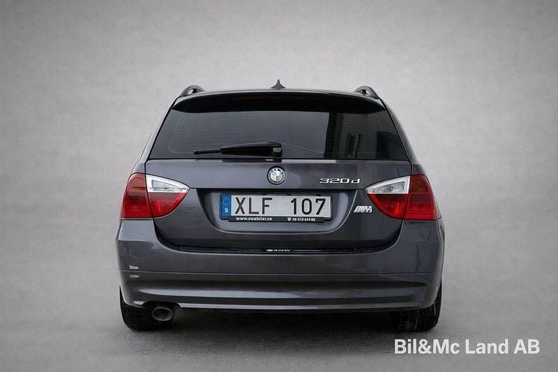 Begagnad BMW 320 163 HK (119 kW) 2007 Grå Kombi