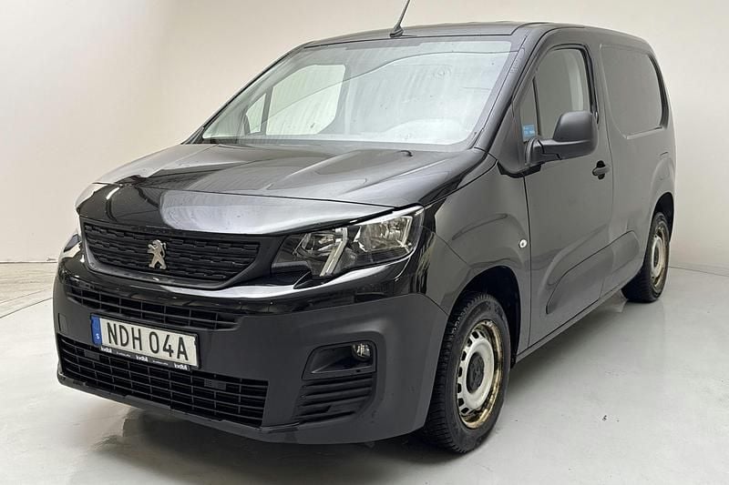 Svart Begagnad 2020 Peugeot Partner Minibuss | 105 000 kr (Superpris) - Bild 1/4