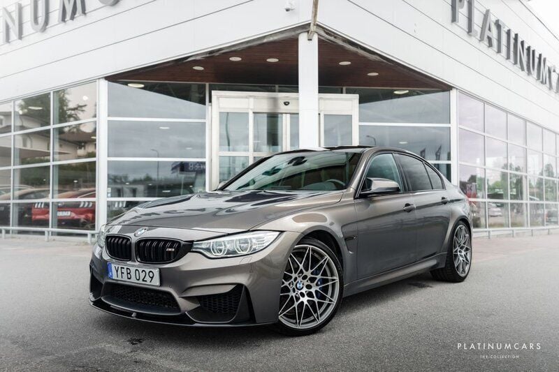 Ljusbrun Begagnad 2016 BMW M3 Competition Edition Sedan | 669 000 kr - Bild 1/4