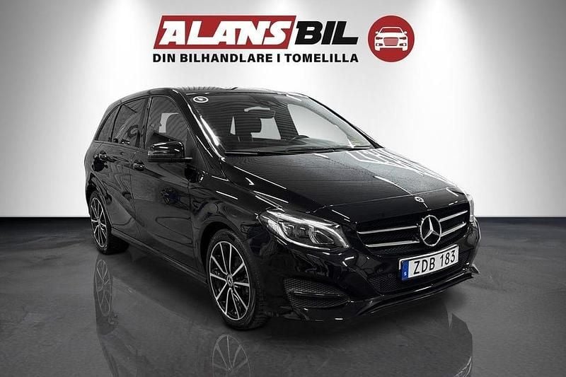 Begagnad Mercedes B180 Urban 109 HK (80 kW) 2017 Svart Minibuss