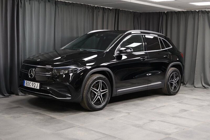 Svart Begagnad 2023 Mercedes EQA300 Advanced Plus SUV | 499 000 kr (Lite dyr) - Bild 1/4