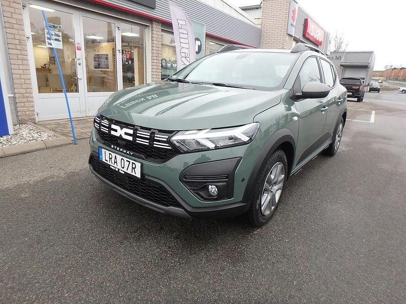 Grå Begagnad 2022 Dacia Sandero Stepway Kombi | 165 000 kr (Marknadspris) - Bild 1/4