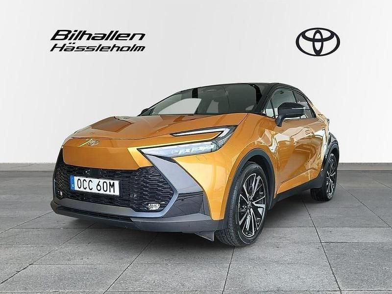Gul Begagnad 2023 Toyota C-HR Executive SUV | 409 900 kr (Marknadspris) - Bild 1/4