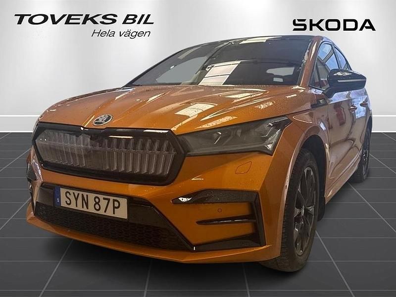 Orange Begagnad 2025 Skoda Enyaq iV RS SUV | 569 000 kr (Lite dyr) - Bild 1/4