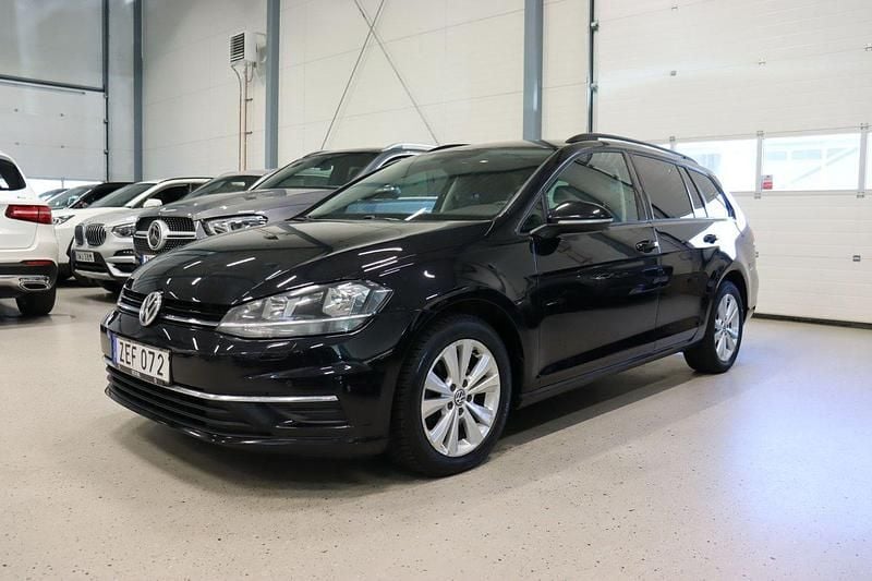 Svart Begagnad 2018 VW Golf VII Kombi | 179 800 kr (Lite dyr) - Bild 1/4