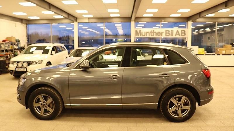 Begagnad Audi Q5 Design 177 HK (130 kW) 2012 Grå SUV