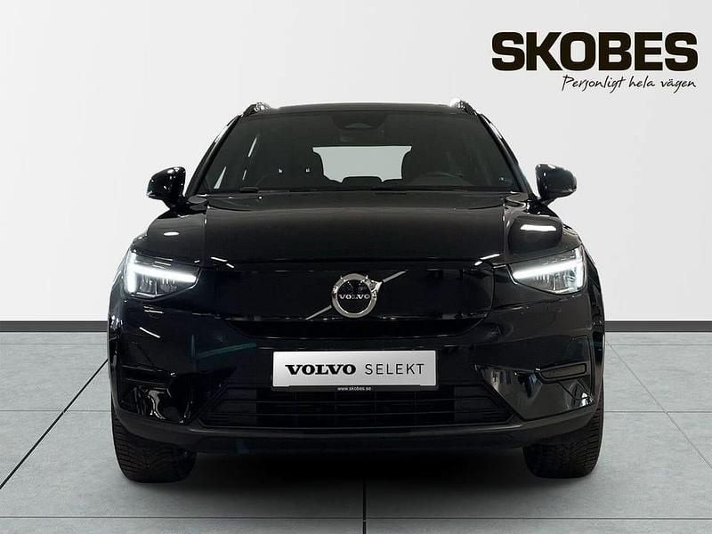 Begagnad Volvo XC40 Core 175 kW (238 HK) 2023 Svart SUV