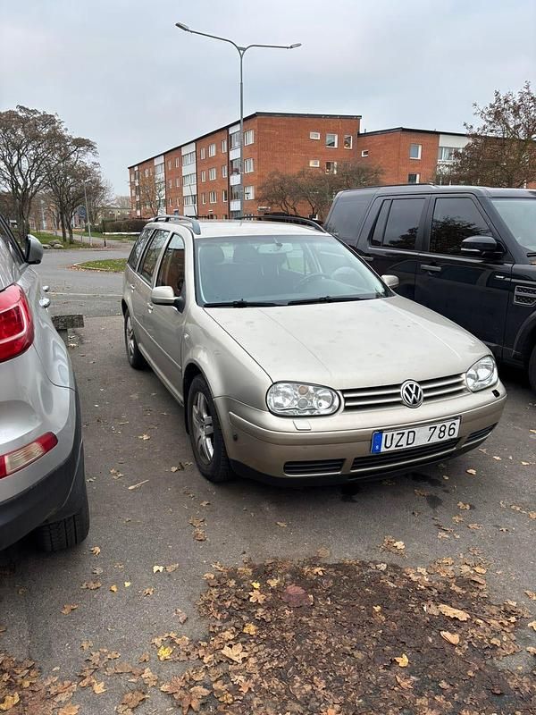 Begagnad 2004 VW Golf IV Highline Kombi | 15 000 kr (Bra pris) - Bild 1/4