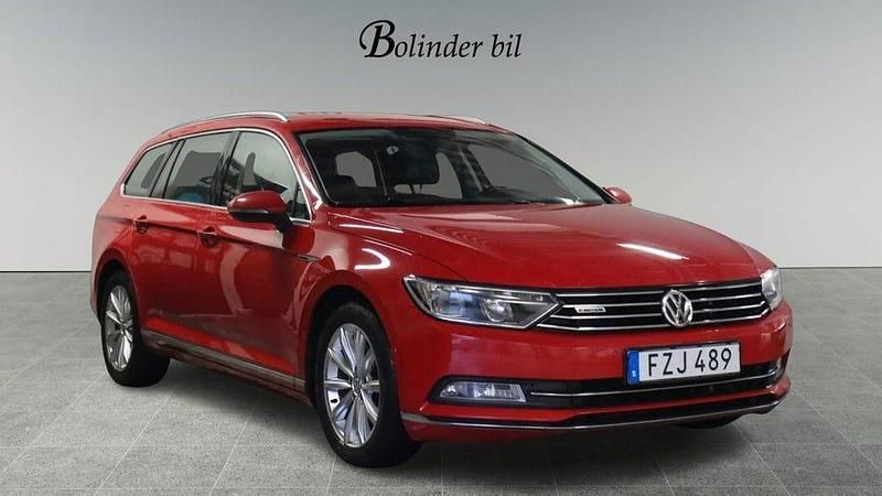 Röd Begagnad 2015 VW Passat GT Kombi | 109 800 kr (Marknadspris) - Bild 1/4