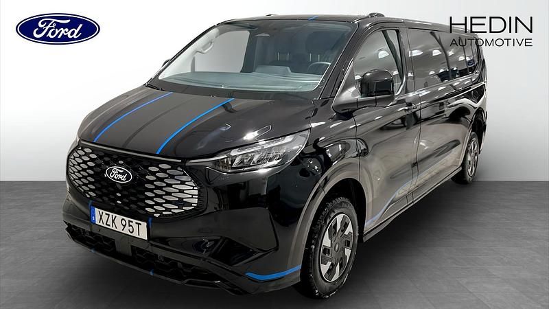 Begagnad Ford E-Transit 2026 Svart Van
