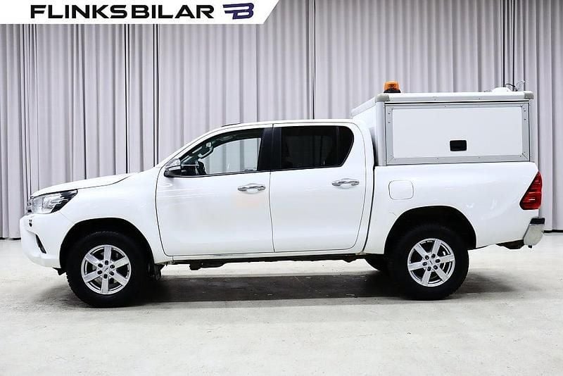 Vit Begagnad 2017 Toyota HiLux Pickup | 269 700 kr (Marknadspris) - Bild 1/4
