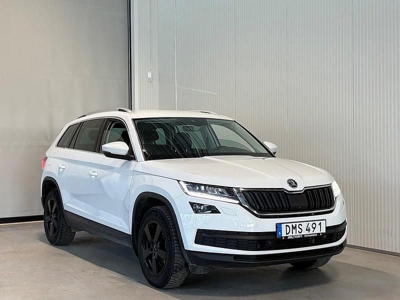 Vit Begagnad 2017 Skoda Kodiaq Business Line SUV | 189 900 kr (Marknadspris) - Bild 1/4