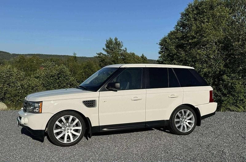 Vit Begagnad 2009 Land Rover Range Rover Sport SUV | 210 000 kr - Bild 1/4
