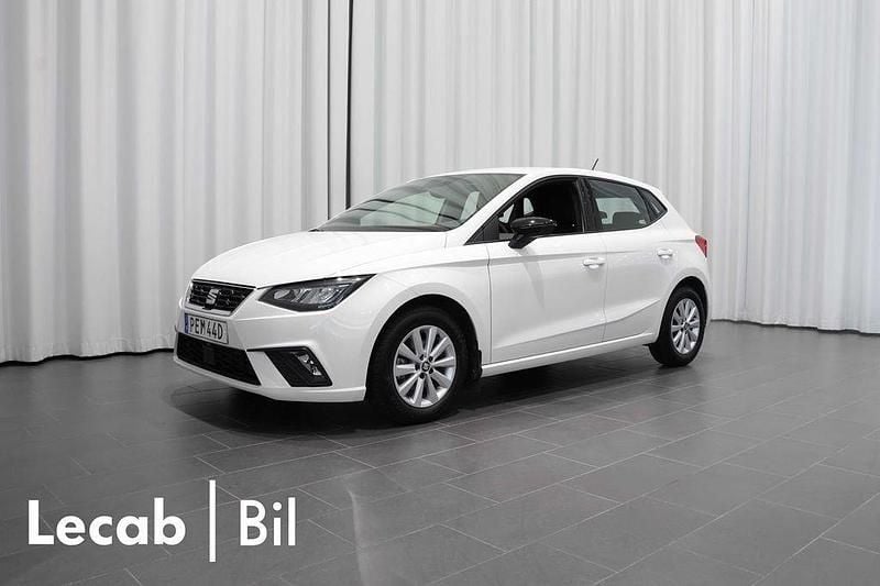 Vit (candy white) Begagnad 2022 Seat Ibiza Halvkombi | 189 500 kr (Marknadspris) - Bild 1/4