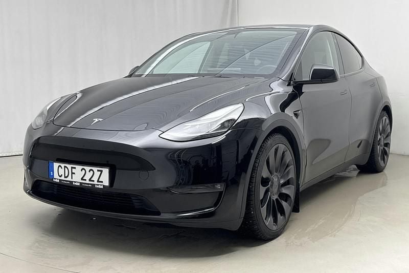 Svart Begagnad 2023 Tesla Model Y Performance SUV | 405 000 kr (Bra pris) - Bild 1/4