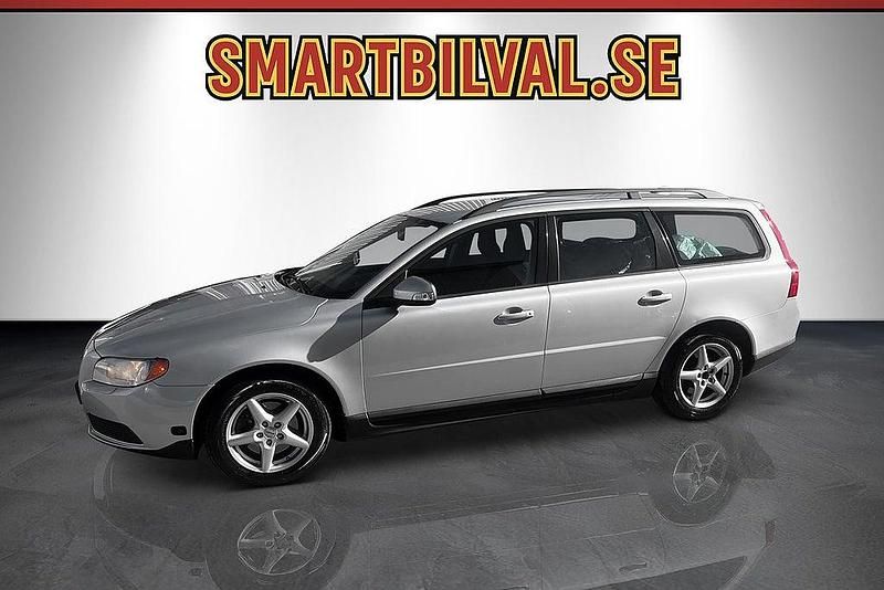 Begagnad Volvo V70 Kinetic 146 HK (107 kW) 2009 Silver Kombi