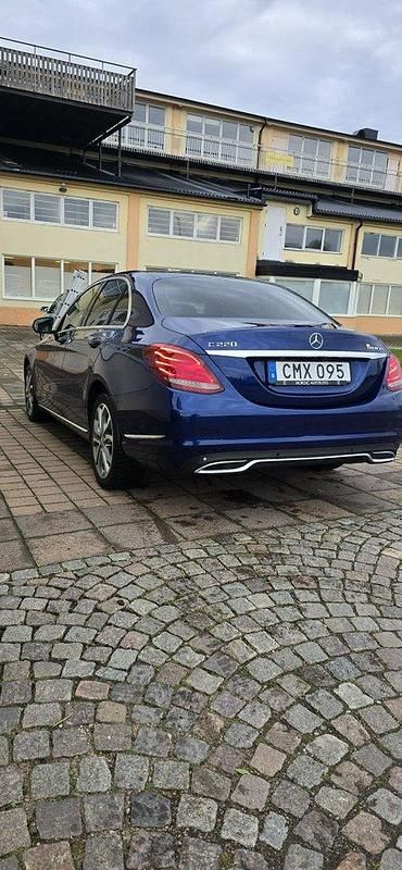 Blå Begagnad 2015 Mercedes C220 Sedan | 171 000 kr (Superpris) - Bild 1/4
