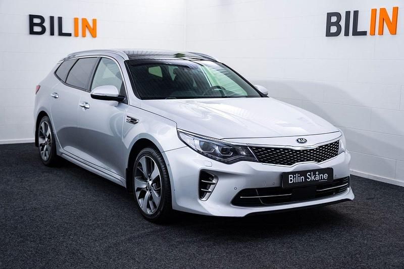 Grå Begagnad 2017 Kia Optima GT-Line Kombi | 157 900 kr (Marknadspris) - Bild 1/4