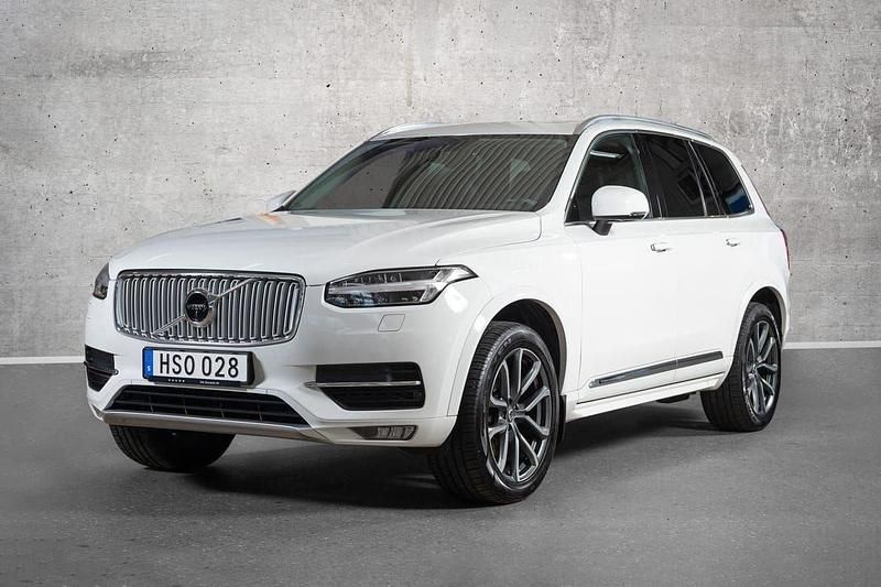 Vit Begagnad 2016 Volvo XC90 Inscription SUV | 329 900 kr (Marknadspris) - Bild 1/4