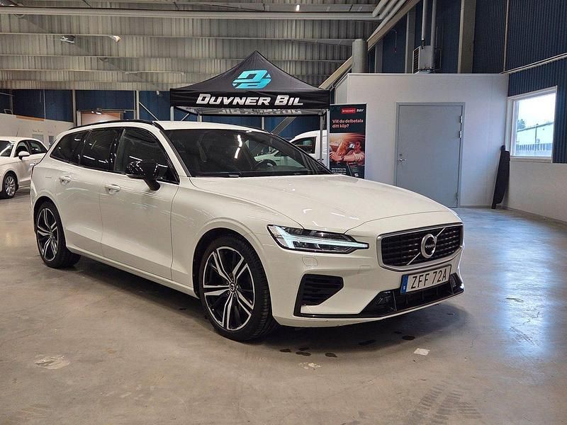 Vit Begagnad 2020 Volvo V60 R-Design Kombi | 298 900 kr (Marknadspris) - Bild 1/4