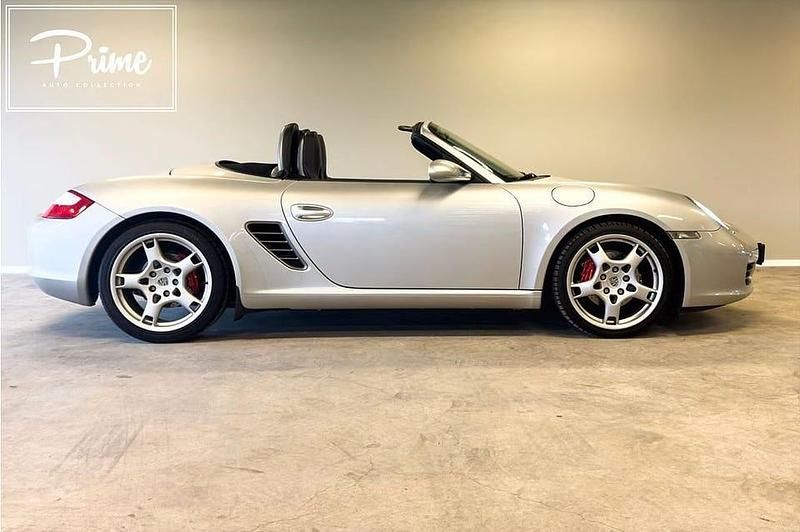 Begagnad Porsche Boxster S 280 HK (205 kW) 2006 Grå Cab