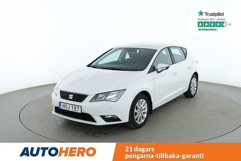 Vit Begagnad 2014 Seat Leon Style Halvkombi | 99 000 kr (Marknadspris) - Bild 1/4