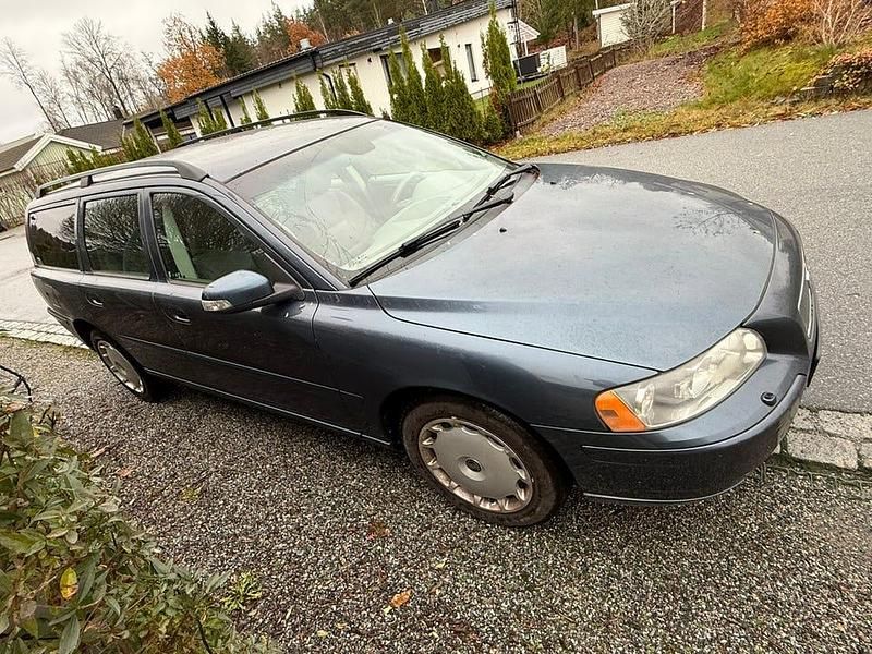 Begagnad 2007 Volvo V70 Kombi | 25 000 kr (Superpris) - Bild 1/4