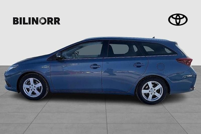 Begagnad Toyota Auris Touring Sports 137 HK (100 kW) 2016 Blå Kombi