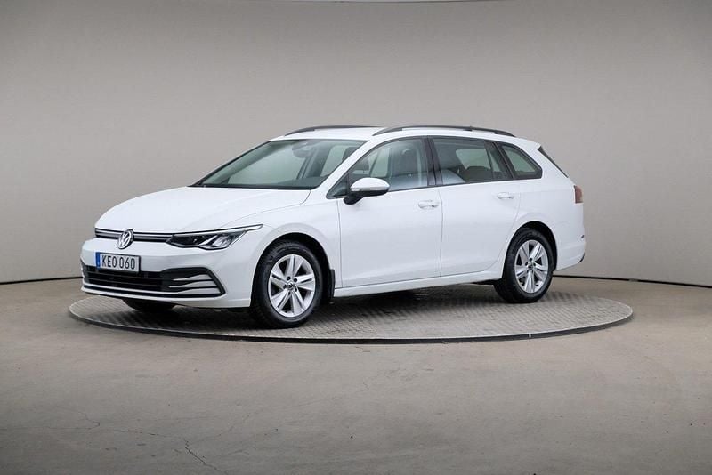 Vit Begagnad 2021 VW Golf VIII Kombi | 229 000 kr (Bra pris) - Bild 1/4