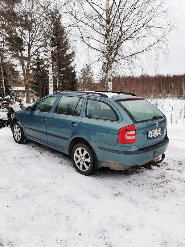 Begagnad Skoda Octavia 150 HK (110 kW) 2006 Kombi