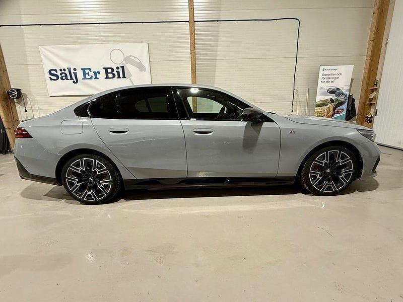 Begagnad BMW i5 442 kW (601 HK) 2024 Grå Sedan