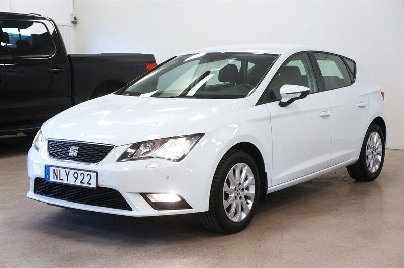 Vit Begagnad 2014 Seat Leon Style Halvkombi | 118 900 kr (Lite dyr) - Bild 1/4