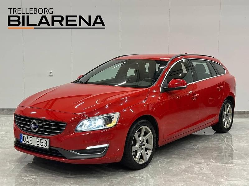 Röd Begagnad 2014 Volvo V60 Momentum Kombi | 89 900 kr (Marknadspris) - Bild 1/4