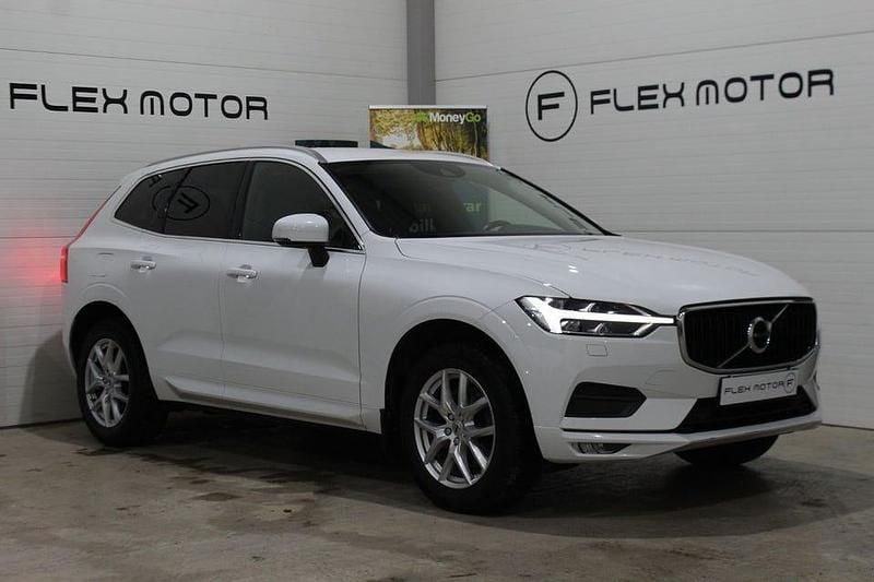 Begagnad Volvo XC60 Momentum 190 HK (139 kW) 2020 Vit SUV