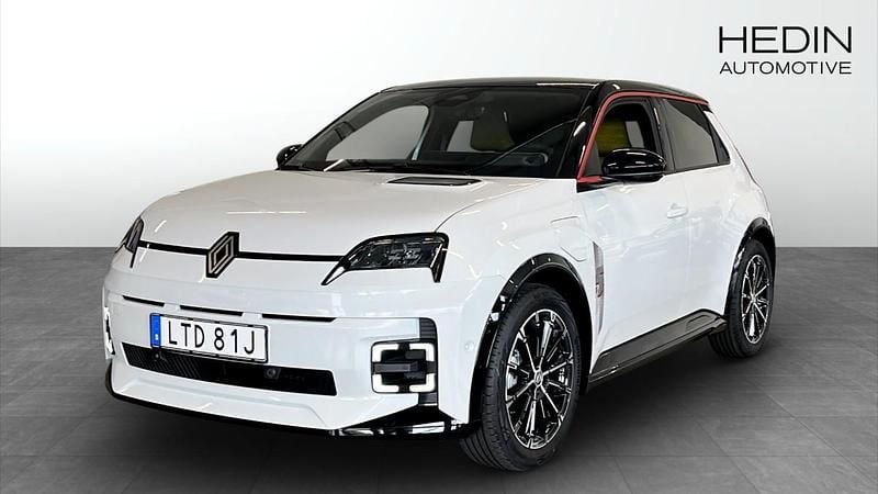 Vit (white) Ny 2025 Renault R5 Iconic Halvkombi | 435 600 kr - Bild 1/4