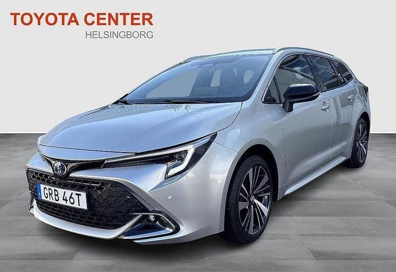Silver Ny 2025 Toyota Corolla Style Kombi | 387 900 kr (Lite dyr) - Bild 1/3