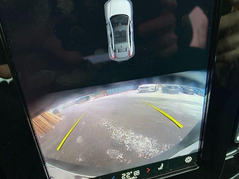 Begagnad Volvo C40 Core 172 kW (234 HK) 2023 Svart SUV