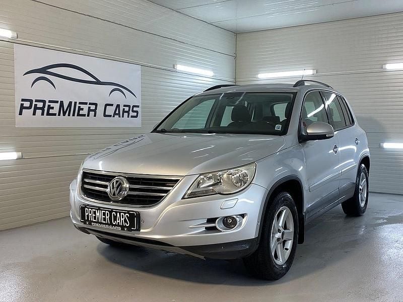 Silver Begagnad 2009 VW Tiguan Track & Field SUV | 59 900 kr (Lite dyr) - Bild 1/4