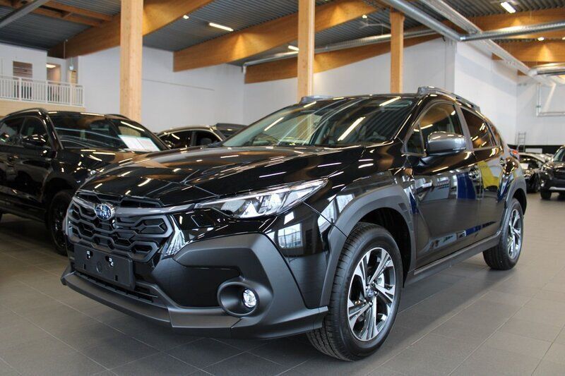 Svart (chrystal black silica) Ny 2024 Subaru Crosstrek Kombi | 411 800 kr (Marknadspris) - Bild 1/4