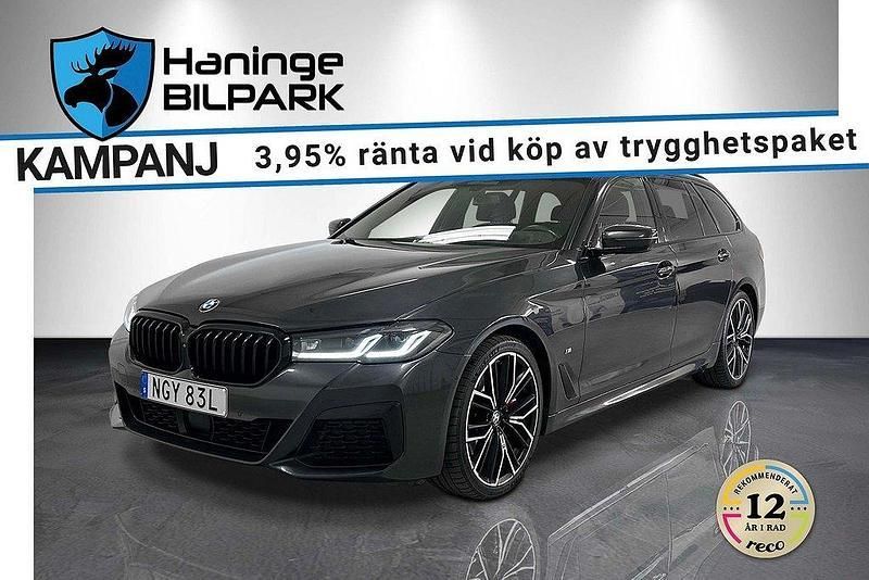 Grå Begagnad 2020 BMW 520 M Sport Kombi | 419 900 kr (Dyr) - Bild 1/2