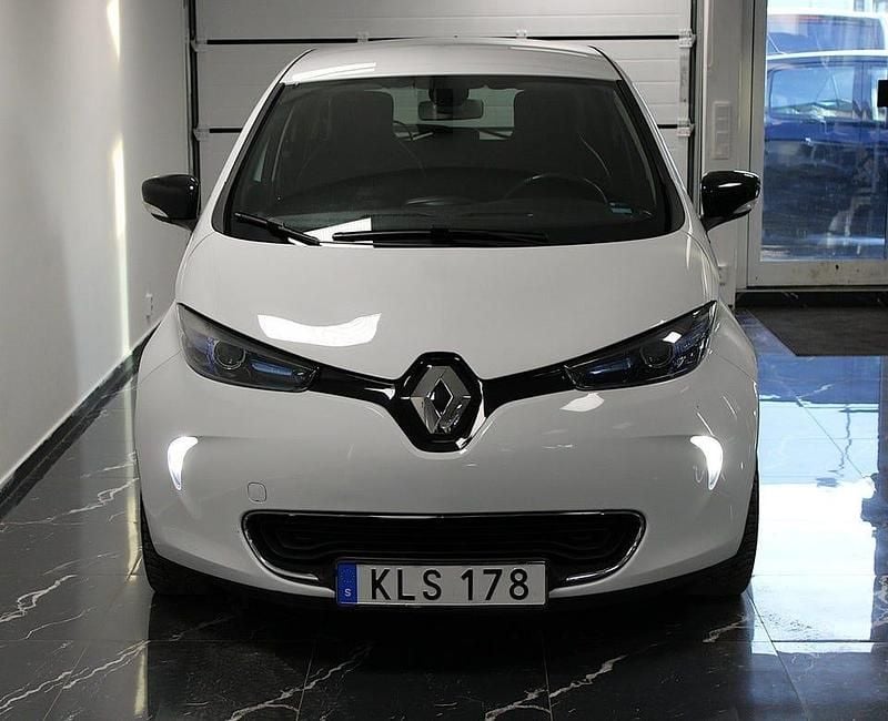 Begagnad Renault Zoe 67 kW (92 HK) 2018 Vit Halvkombi