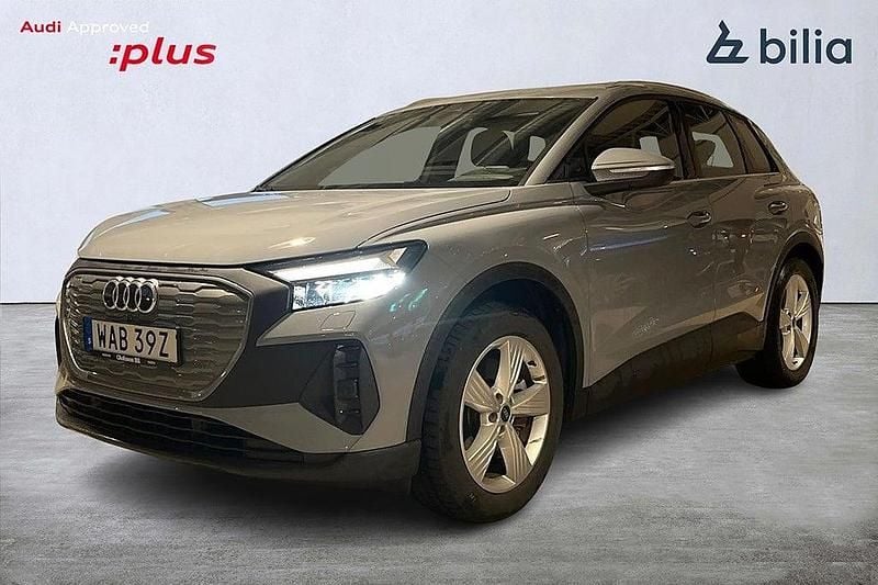 Grå Begagnad 2022 Audi Q4 e-tron Proline SUV | 349 900 kr (Bra pris) - Bild 1/4