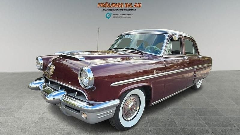 Röd Begagnad 1953 Mercury Monterey Minibuss | 149 000 kr - Bild 1/4