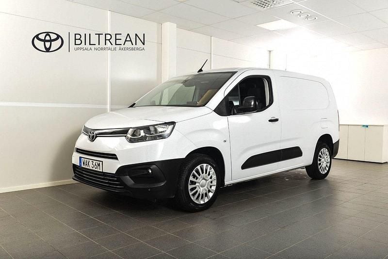 Vit Begagnad 2023 Toyota Proace City Van | 244 900 kr (Marknadspris) - Bild 1/4