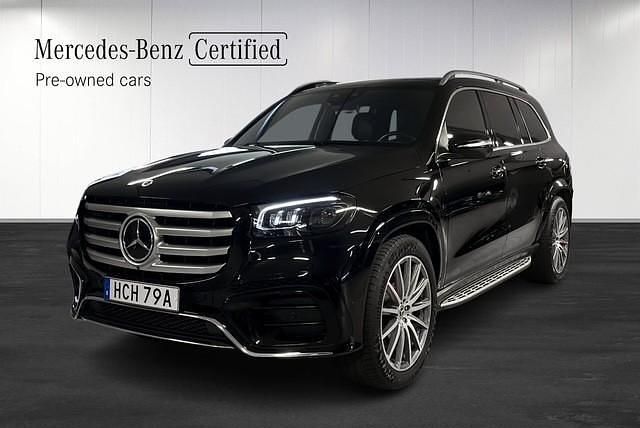 Svart (black) Begagnad 2024 Mercedes GLS450 SUV | 1 095 000 kr - Bild 1/4