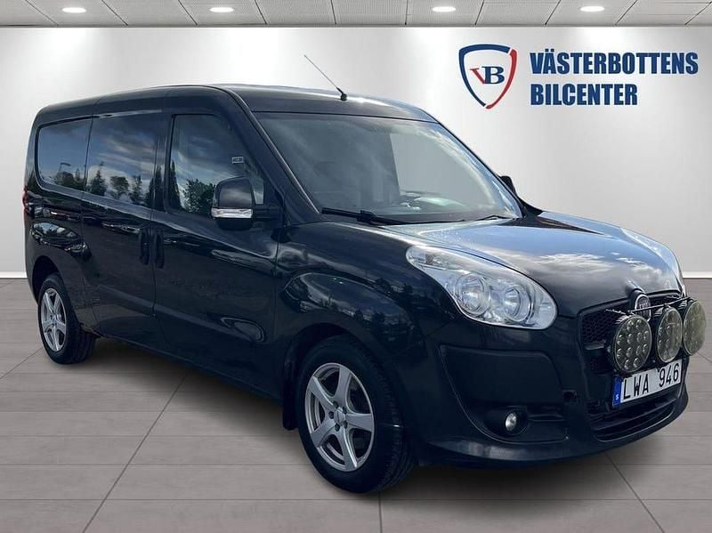 Begagnad Fiat Doblò 90 HK (66 kW) 2012 Svart Minibuss