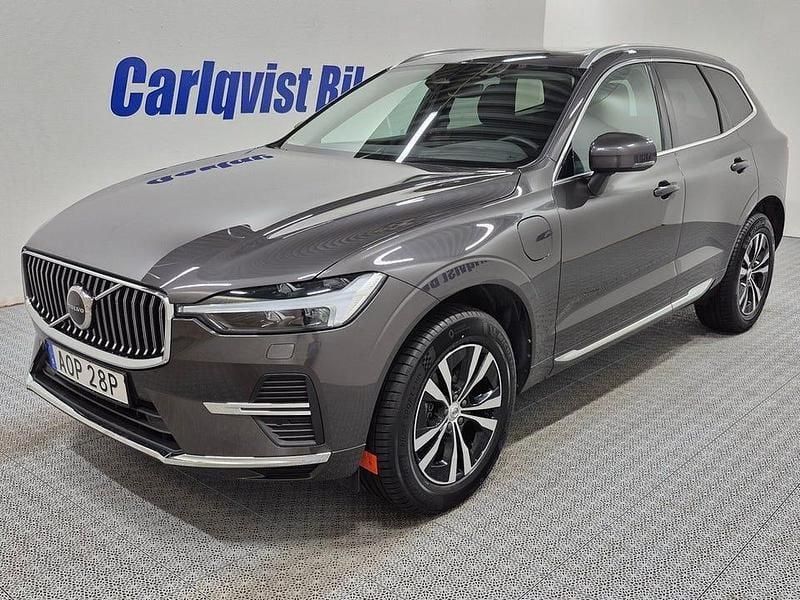 Begagnad Volvo XC60 Core 253 HK (186 kW) 2025 Platinumgrå metallic SUV